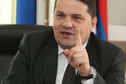 KOMŠIĆ RAZBJESNIO STEVANDIĆA "Ovaj ekstremista i tzv. bošnjački Hrvat bi trebao znati da će ga dočekati..."