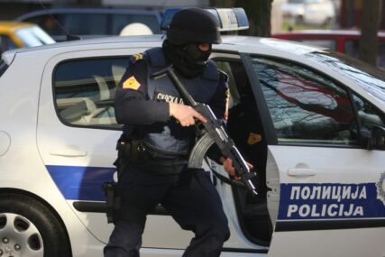 Duge cijevi na ulicama Banjaluke zbog nedavnog terorističkog napada u Bosanskoj Krupi