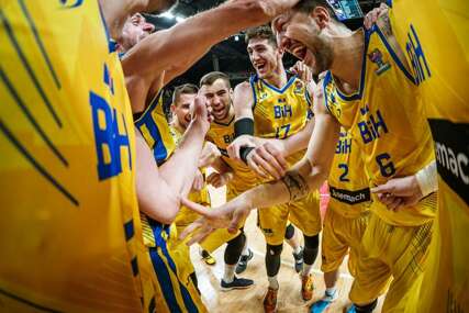 KOŠARKA / BiH savladala Crnu Goru i zadržala minimum šansi za plasmanom na Mundobasket