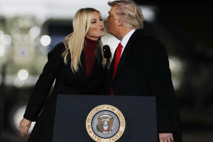 Ko je izdao Donalda Trumpa?
