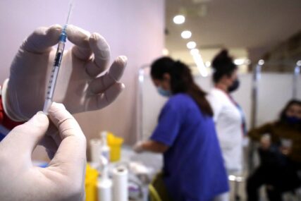 EK odobrila novu verziju vakcine protiv COVID-19: Pozivaju sve da se vakcinišu