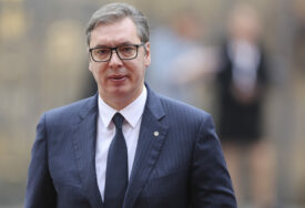 Vučić poletio iz Bakua ka Moskvi: Avion Vlade Srbije bio zaustavljen zbog borbenih dejstava PVO
