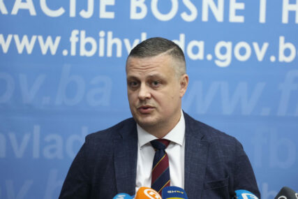 Mijatović: Uživajte u vašim sretenjima, ja ne idem nigdje, samo puštam da vidim smijete li do kraja