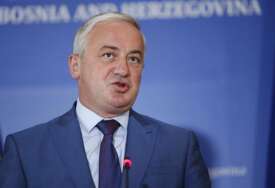 Borenović: Raspad koalicije je očigledan, vlast više nema većinu ni u jednom domu