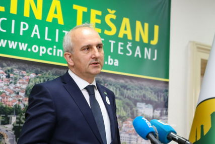 Huskić: Spremni smo dokupiti i privatno zemljište za gradnju Kantonalne bolnice u Tešnju