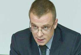 BEOGRADSKI ADVOKAT ČEDOMIR STOJKOVIĆ Vučić je u strahu zbog onoga što ga čeka nakon gubitka vlasti; Dodik mu je potreban jer može isporučiti kamione „glasačke stoke“...