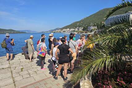 Neum dočekao prve goste iz Francuske, Južne Koreje, Poljske i Slovenije