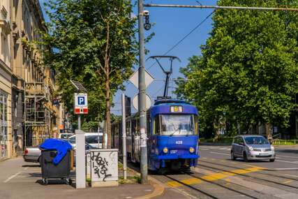 U sudaru tramvaja i autobusa u Zagrebu poginula jedna osoba