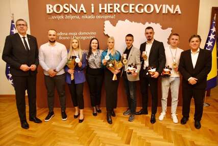 Razočarani karatisti prozvali Karić, gradonačelnica im odgovorila: "Ne mogu ostati nijema pred nepoštenim pritiscima i napadima"