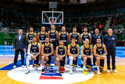 NAŠI NAVIJAČI "POLOŽILI" Dvorana "Dražen Petrović" tresla se tokom intoniranja himne BiH (VIDEO)