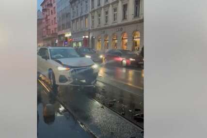 (VIDEO) Lančani sudar u Titovoj: Usporen saobraćaj, pričinjena materijalna šteta