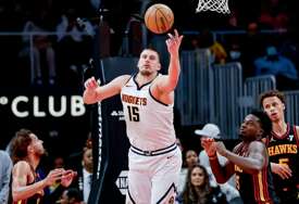 Jokić isključen, Denver odigrao najgori meč u istoriji NBA plej-ofa