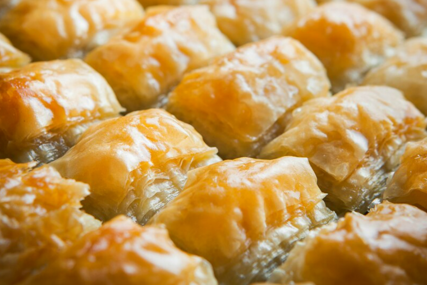 Oduševite sve za bajram: Baklava sa bademima (VIDEO)