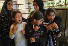 DOSTAVE IM HRANU PA ONDA PUCAJU U NJIH Izraelski zločinci ubili još troje Palestinaca kod mjesta za distribuciju pomoći u Rafahu